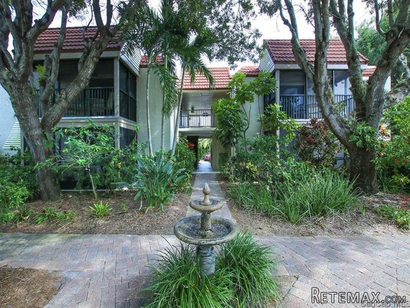 2 bedroom Condominium For Sale:..