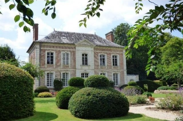 4 bedroom House For Sale: 80100 SOMME