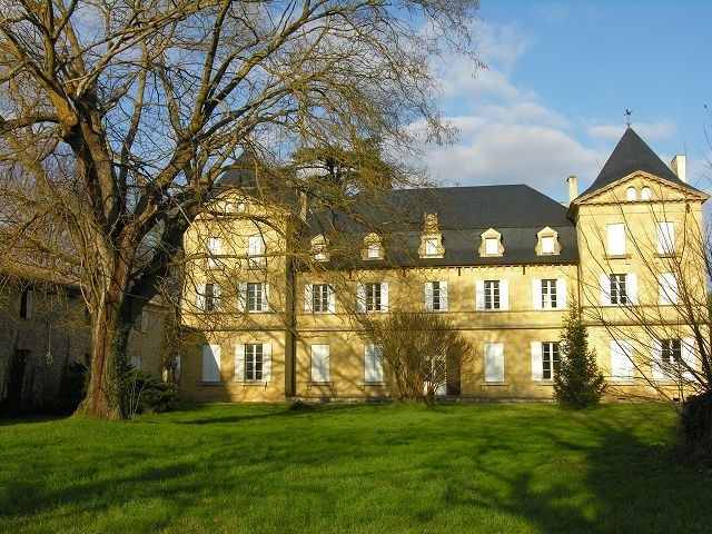 Dordogne Chateau With 21 Hectares And..