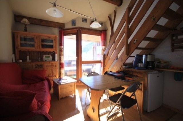 Great duplex apartment benefitting a..