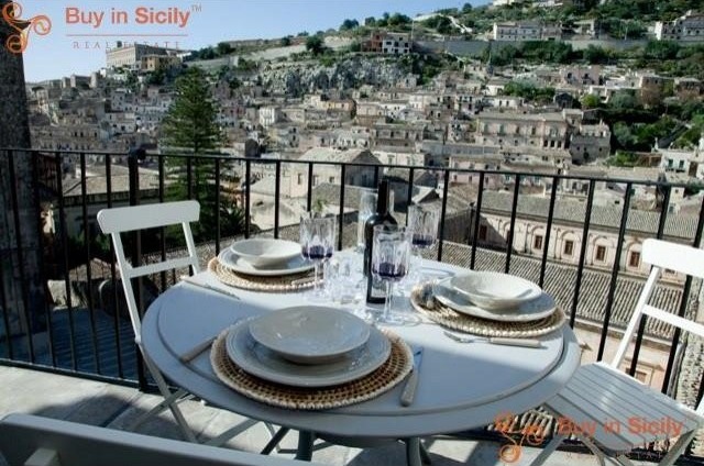 1 bedroom Apartment For Sale: Via..