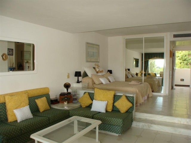 Apartment - Stunning ground floor..