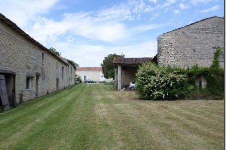 Stone House For Sale St Jean D Angely - 2