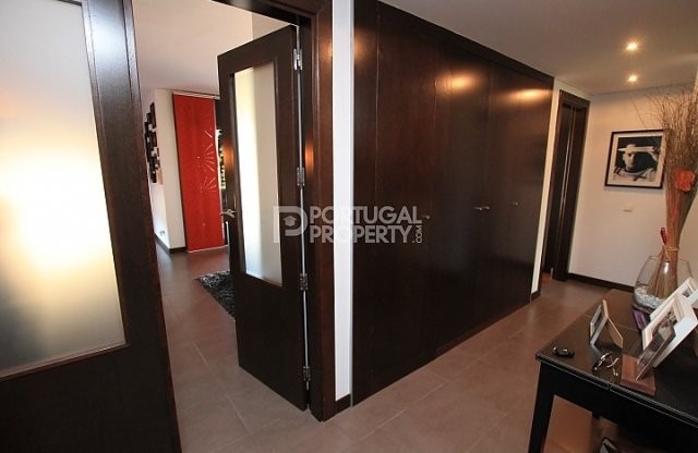 Corner ground floor 3 bed apartment - 2