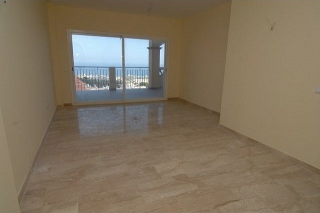 2 Bed Apartment for sale in Calahonda - 2