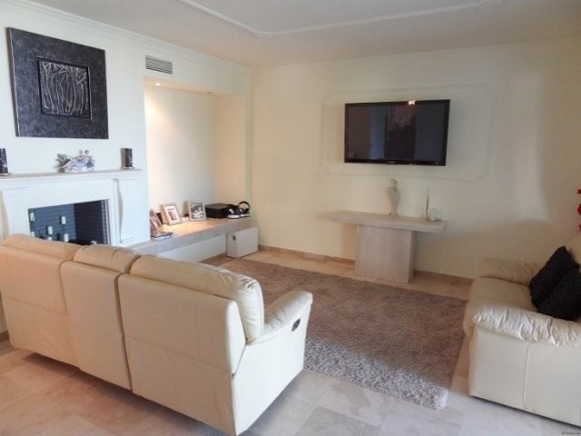 Central Elviria Spacious Beachfront.. - 2