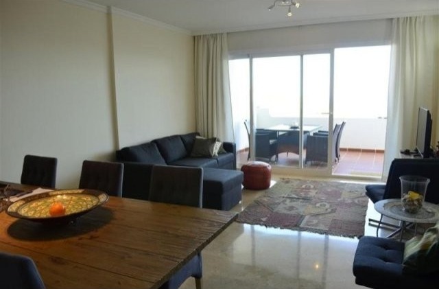 2 Bed Apartment for sale in Calahonda - 2