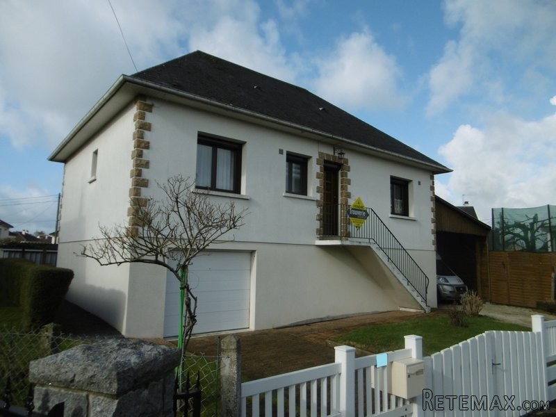 Traditional House with Nice Garden