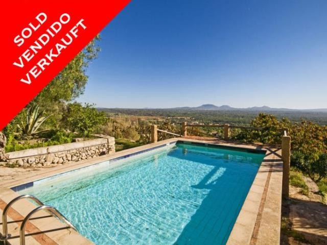 *SOLD* Country house with panoramic..