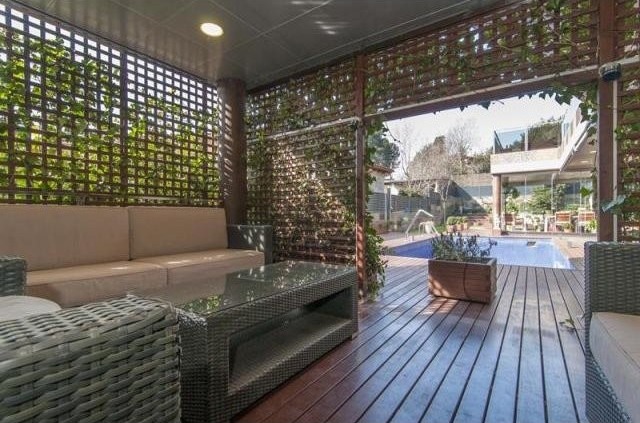 8 bedroom Detached House For Sale:.. - 2