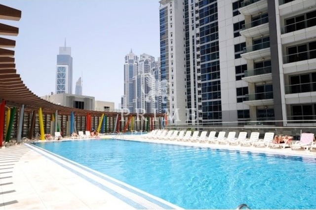 Amazing spacious near Metro station