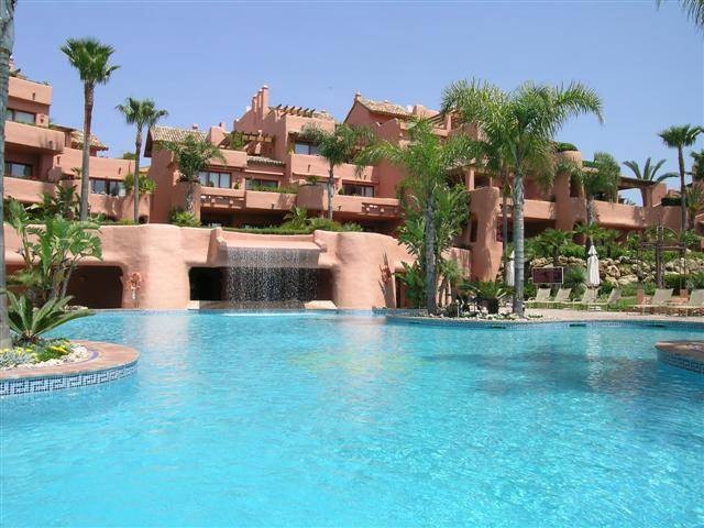 APARTMENT FOR SALE NEW GOLDEN MILE