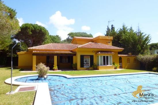 stunning Villa Roche Conil de la..