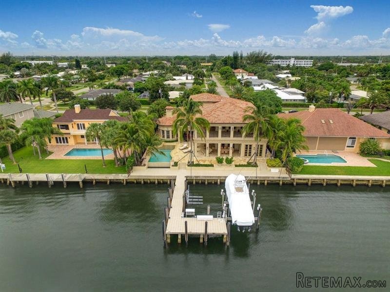 5 bedroom Residence For Sale: North..