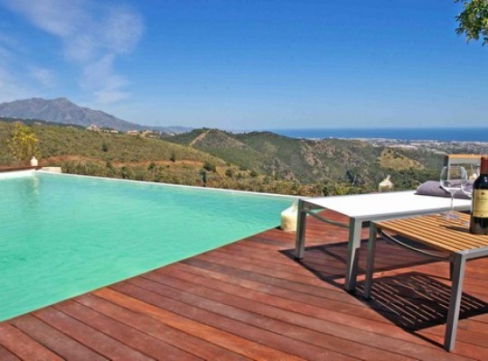 Villa for sale in Benahavis, Malaga