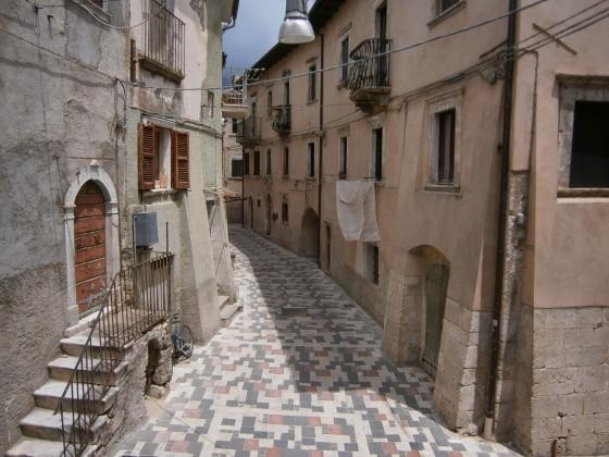 TOWNHOUSE IN CORFINIO TO RESTORE - 2