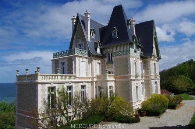 9 bedroom House For Sale: 14910..
