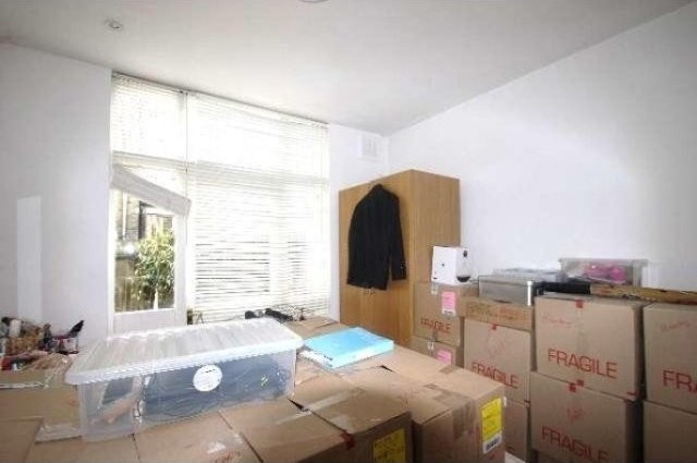 2 Bed Flat/Apartment To Let in London