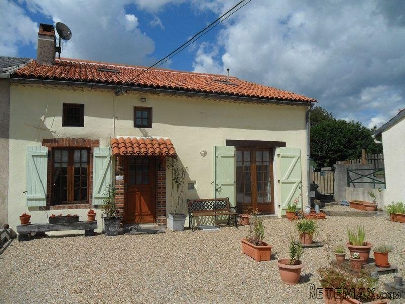 3 Bedroom Cottage For Sale - 2