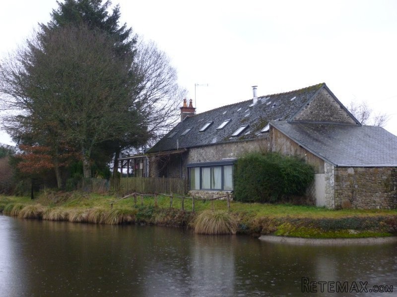 House with Lake in Nice Quiet Setting - 2