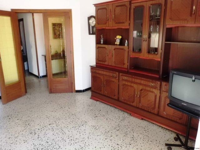 4 Bedrooms - Apartment - Girona - For.. - 2