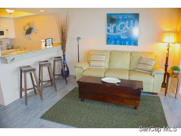 1 bedroom Condominium For Sale:.. - 2