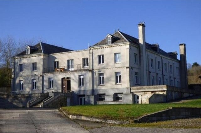 16 bedroom House For Sale: 02160 AISNE