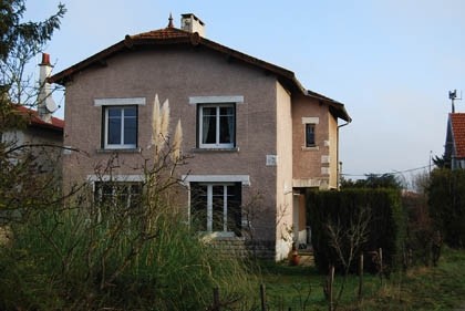 3-bed townhouse with gite - walking..