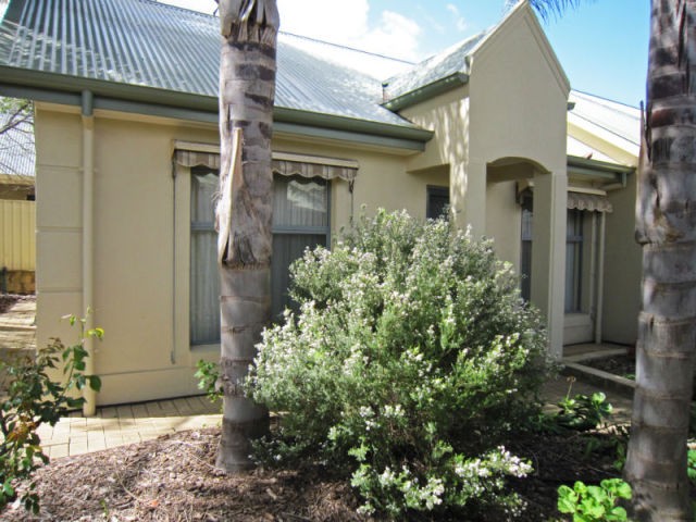 Corner unit located in tranquil part of.. - 2