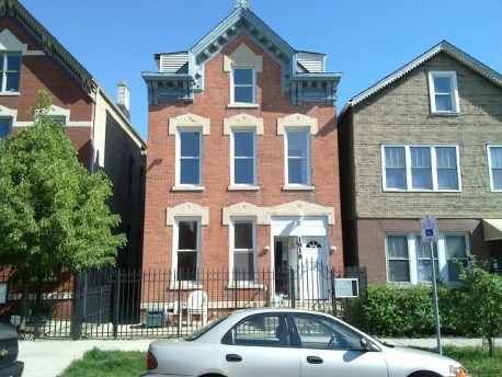 2 Bed Condo in West Town