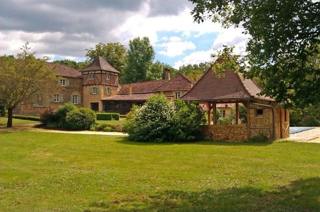 Enchanting, High Quality Stone Country..