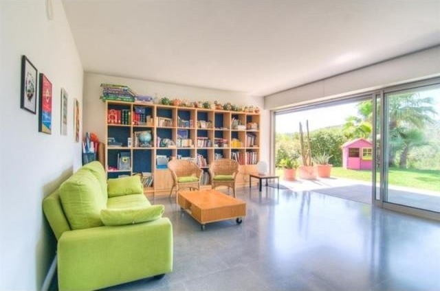 5 bedroom Detached House For Sale:.. - 2