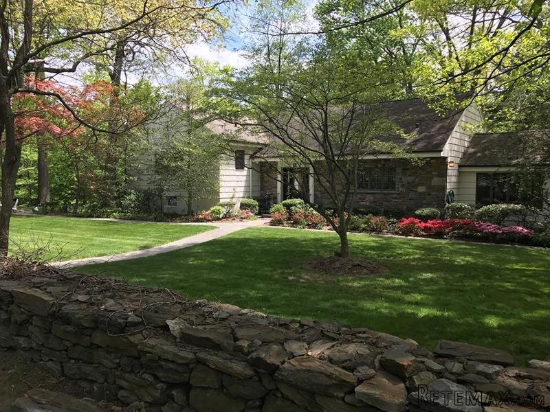 4 bedroom House For Sale: 87 Griffen.. - 2