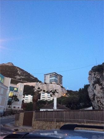 2 bedroom Apartment For Sale: Clifftop.. - 2
