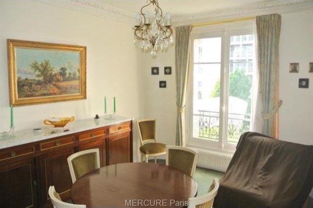2 bedroom Flat For Sale: 75015 PARIS