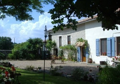 Pretty 3-bed country property with..