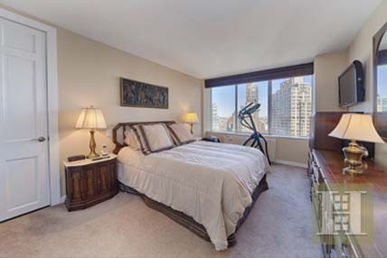 2 bedroom Apartment For Sale: 61 WEST.. - 2
