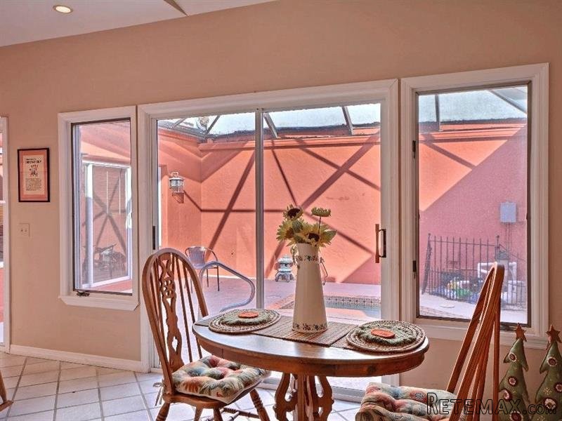 2 bedroom Flat For Sale: 2190 Via.. - 2