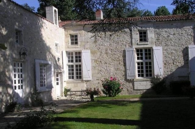 6 bedroom Manor House For Sale: 17000.. - 2