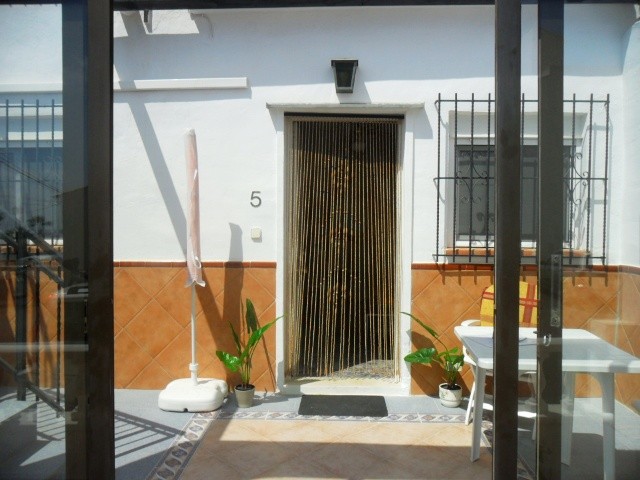 1 bedroom bungalow for sale - 2