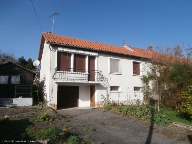 3 bedroom property with garden in..