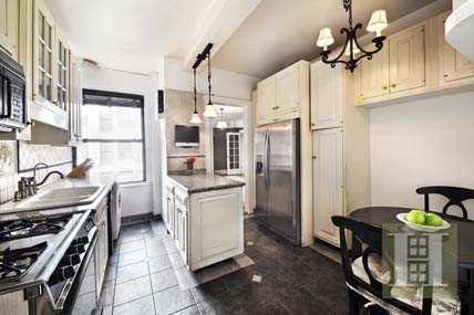 3 bedroom Apartment For Sale: 600 WEST.. - 2