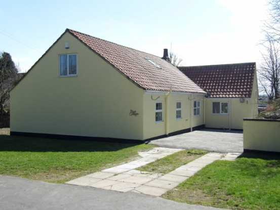 4 bedroom, Detached Bungalow house for..