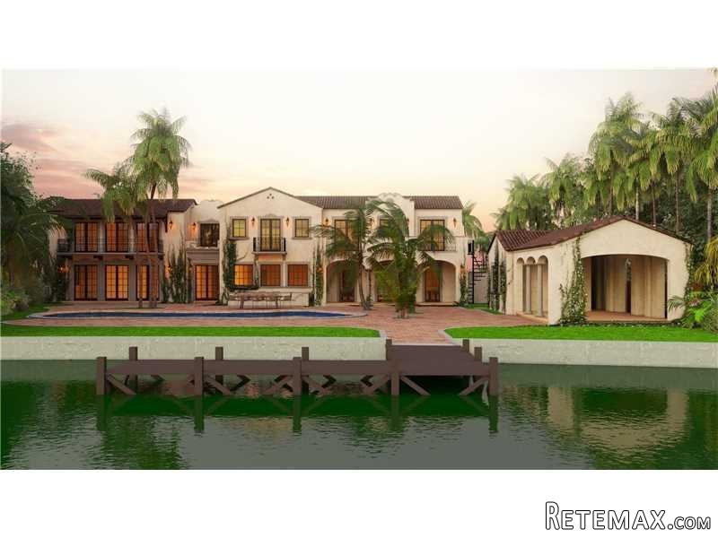 8 bedroom House For Sale: 2740 N Bay Rd