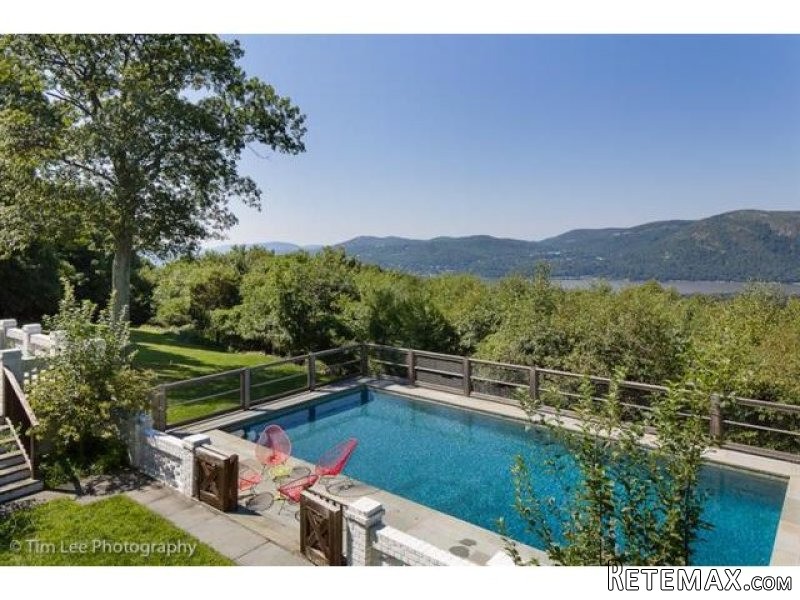 5 bedroom Residence For Sale: Cold..