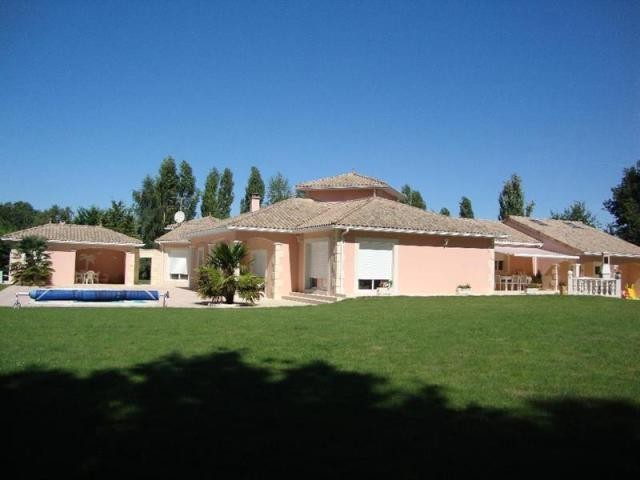 4 bedroom Villa For Sale: 86240..