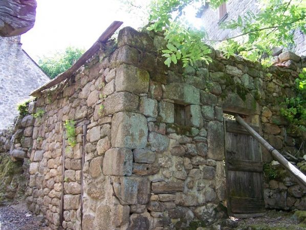 Perfect Holiday Home, Small Garden - 2