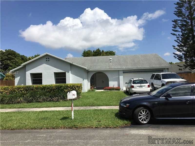 4 bedroom House For Sale: 12921 SW 149..