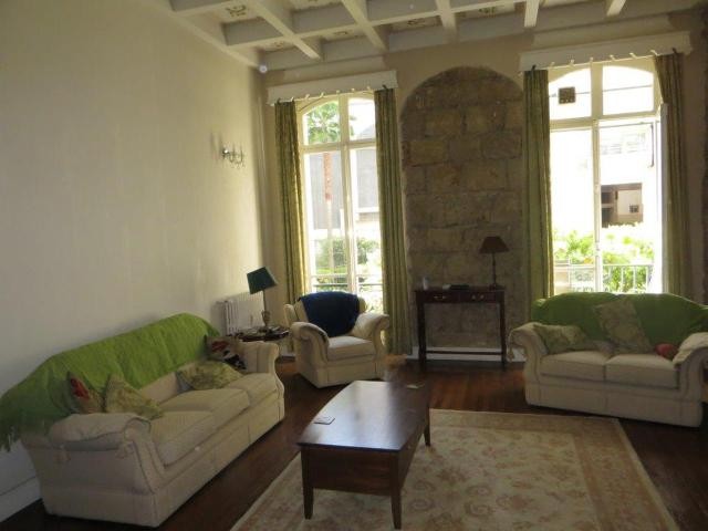Outstanding three bed in Carre d'Or