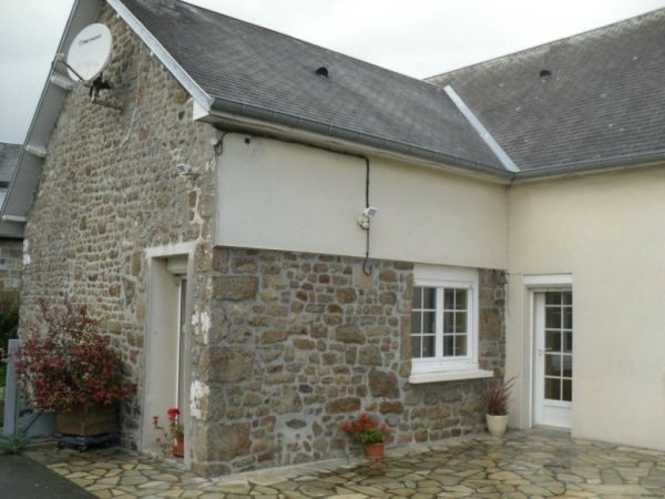 House with Stunning Outbuilding - 2